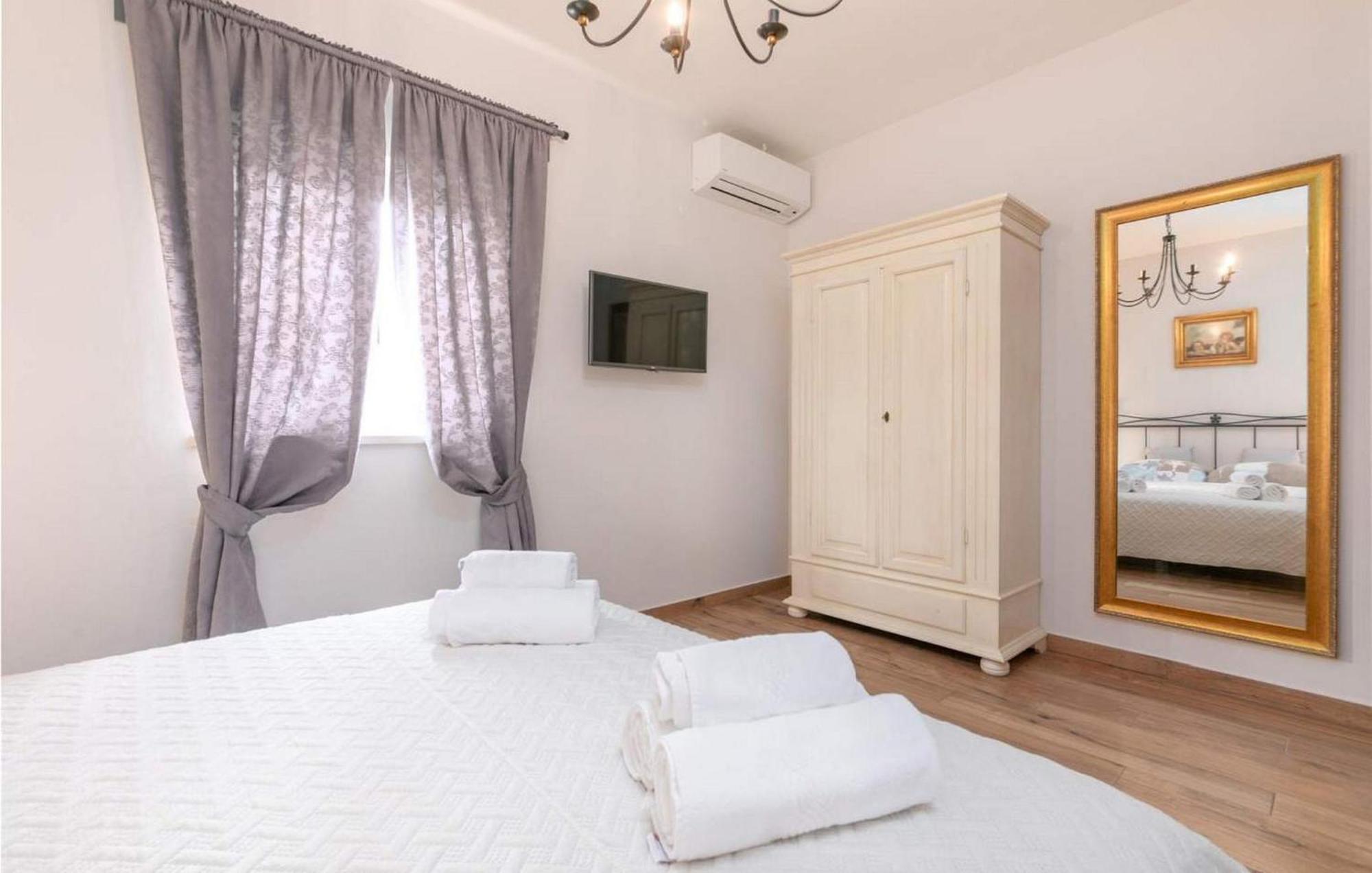 Villa Bellevue Sveti Lovreč Pazenatički Exterior foto